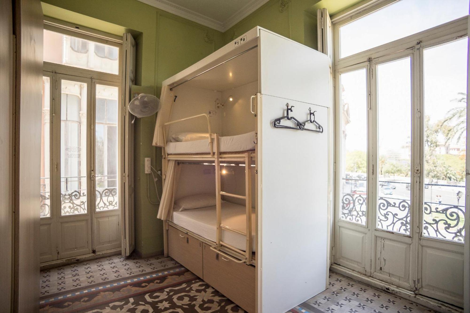 River Hostel Valencia Bagian luar foto