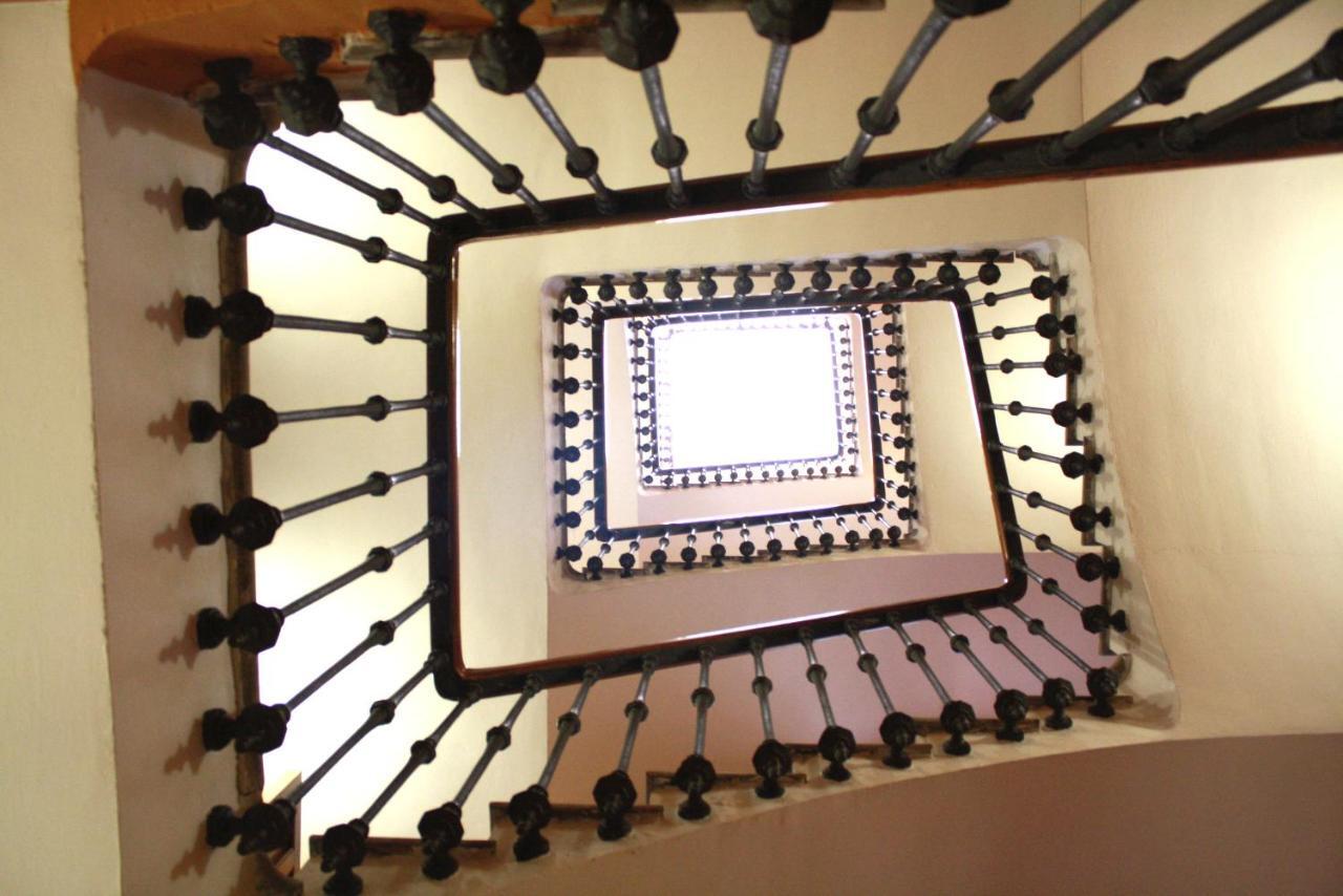 River Hostel Valencia Bagian luar foto